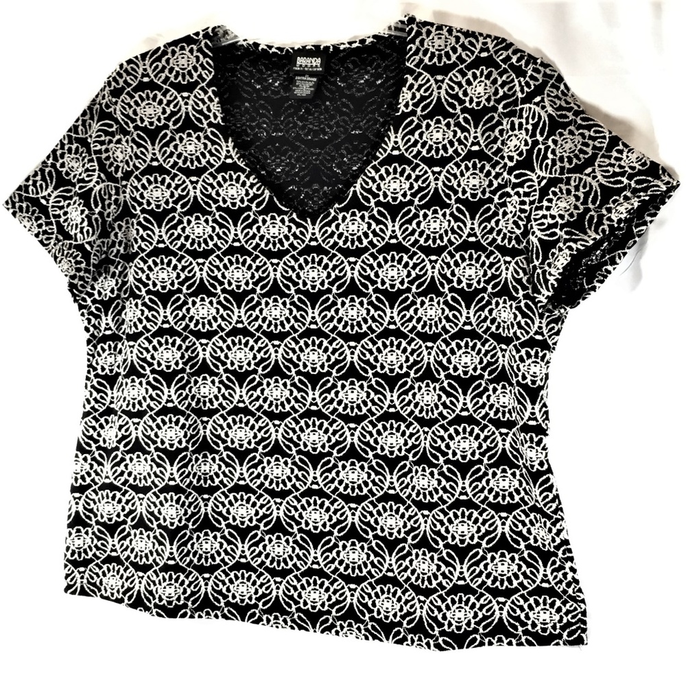 Embroidered short sleeve lined front stretch top